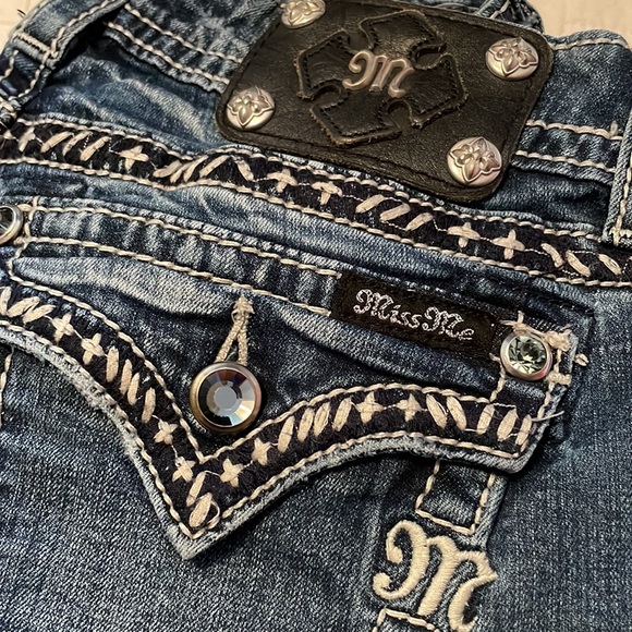 Miss Me Skinny Jeans, Size 26 - Picture 2 of 5